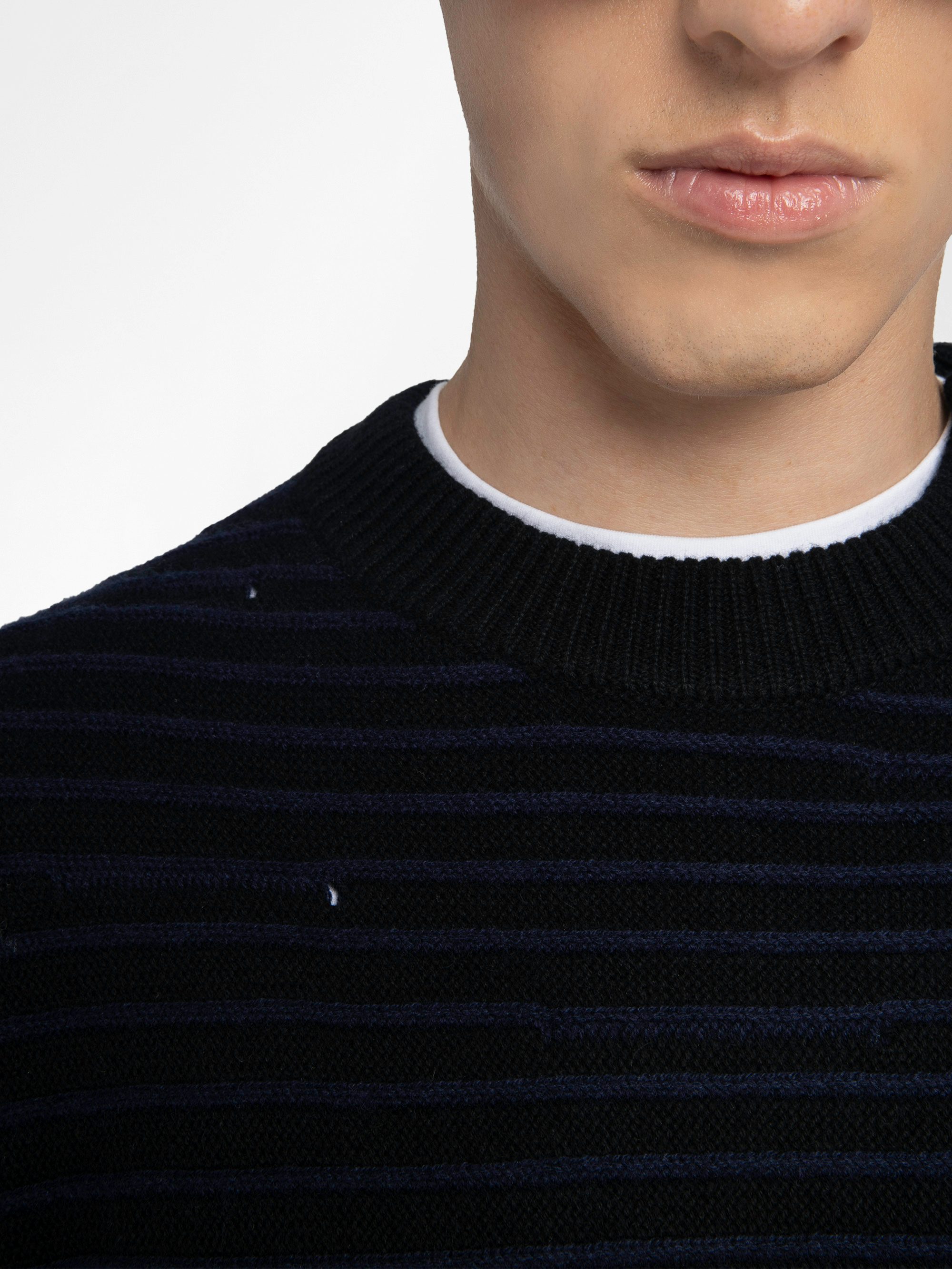 Spike Jumper - Striped jumper with round neck and buttons.